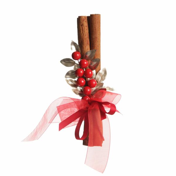 Christmas Candles And Scents | Christmas Cinnamon Stick Bunch With Red Berry With Gold Leaf Christmas Candles And Scents Christmas Candles And Scents